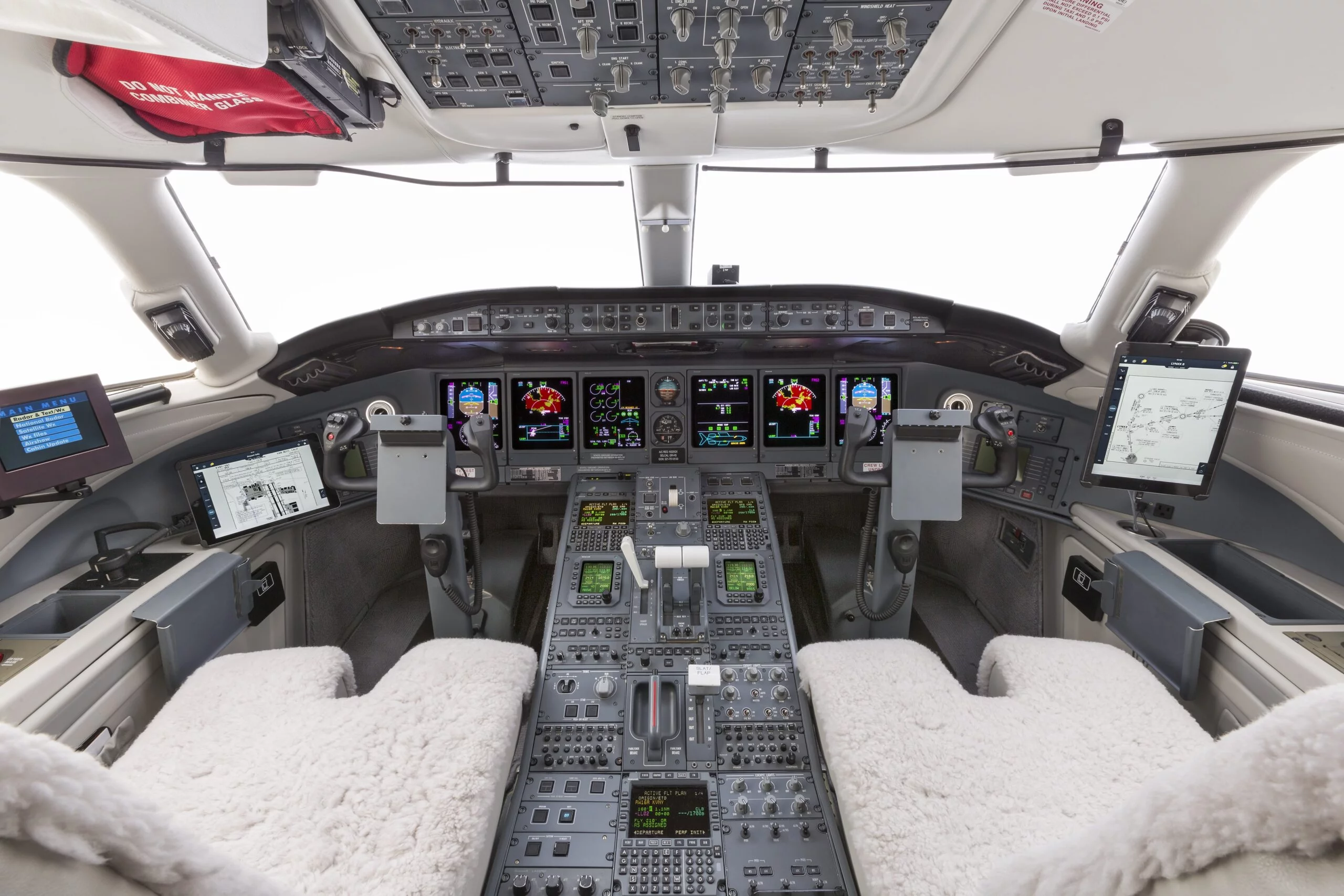 Bombardier Global Express Private Jet Cockpit