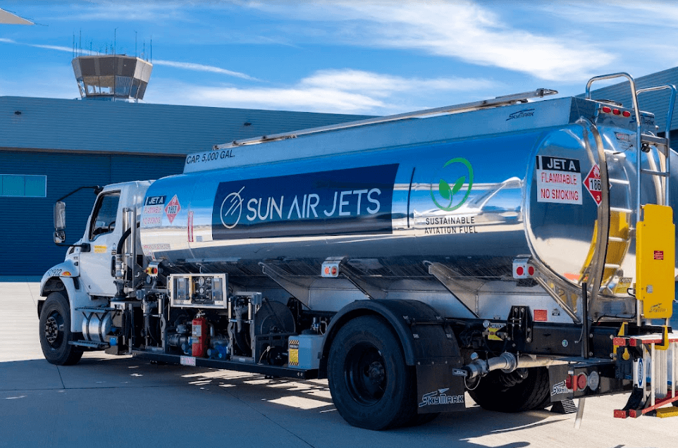 Private Jet Fuel Truck KCMA Airport