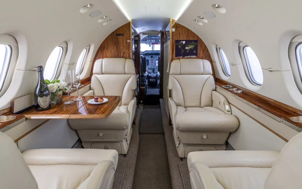luxurious private jets