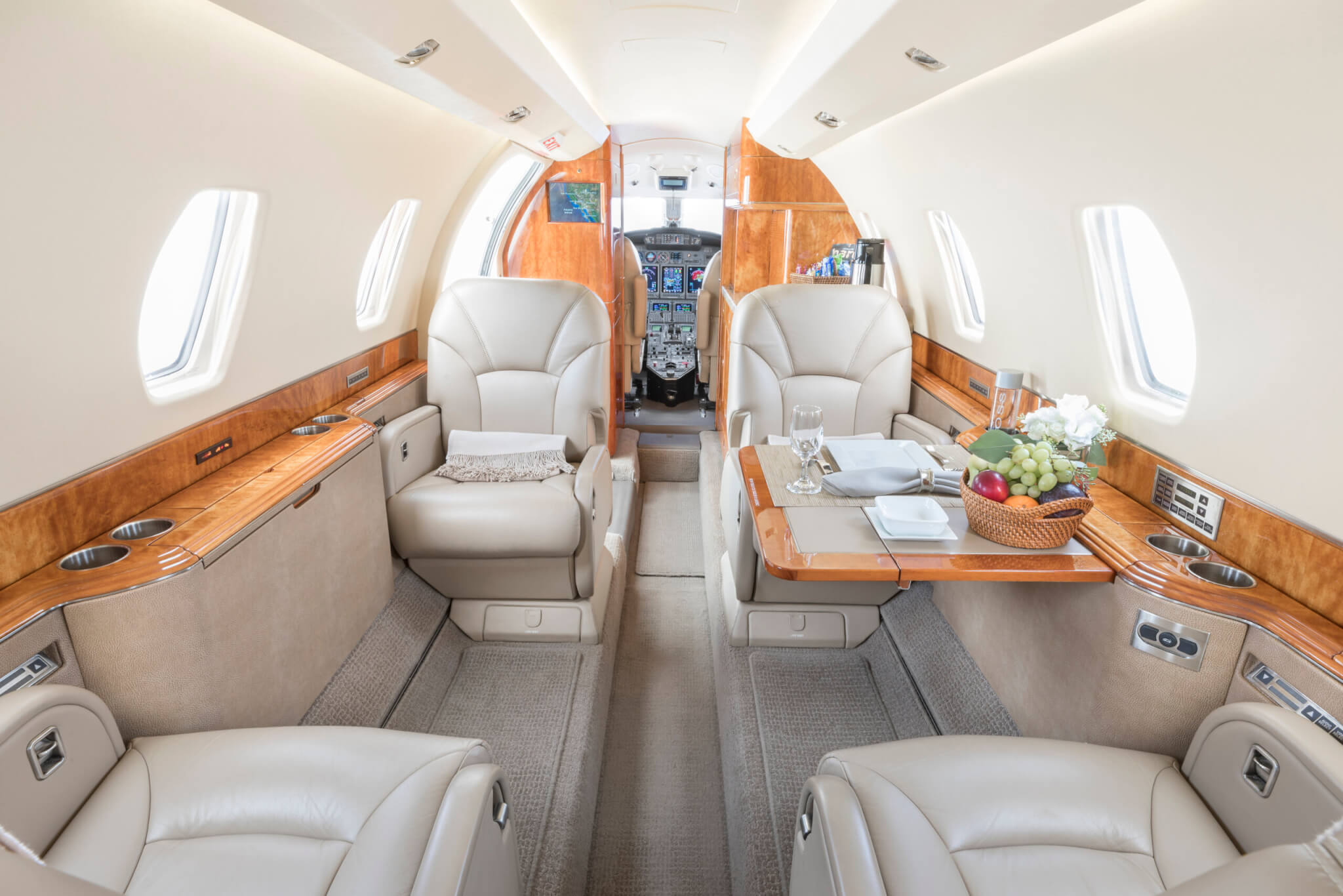 https://www.sunairjets.com/wp-content/uploads/2022/12/fly-luxury-and-comfort-with-the-citation-x-interior.jpg-scaled.jpg?utm_source=chatgpt.com