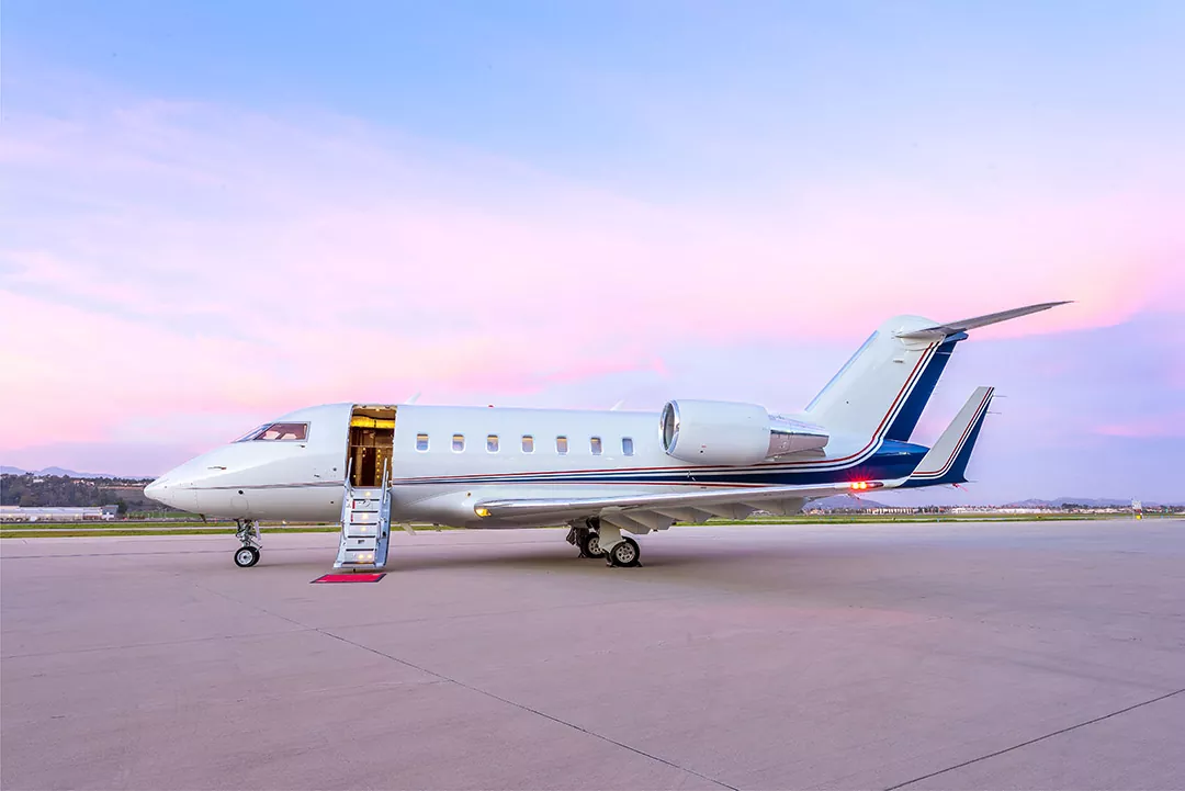Bombardier Challenger 605 Private Jet