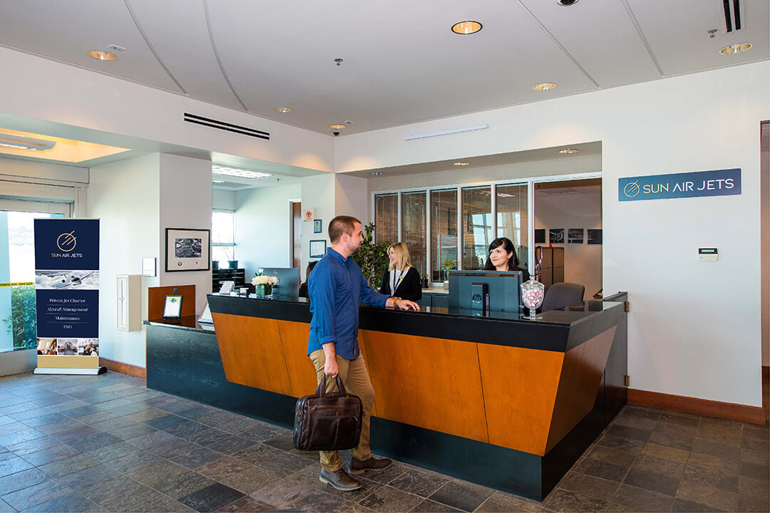 SAJ-CMA-FBO-2 Sun Air Jets KCMA FBO Customer Service