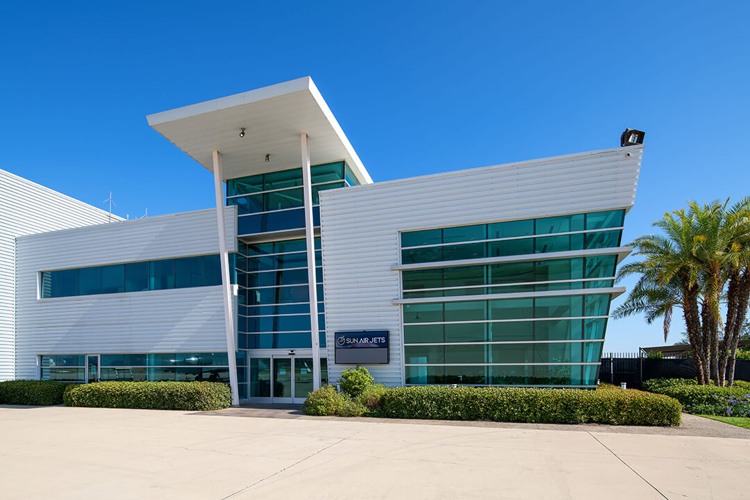 SAJ-CMA-FBO Sun Air Jets KCMA FBO