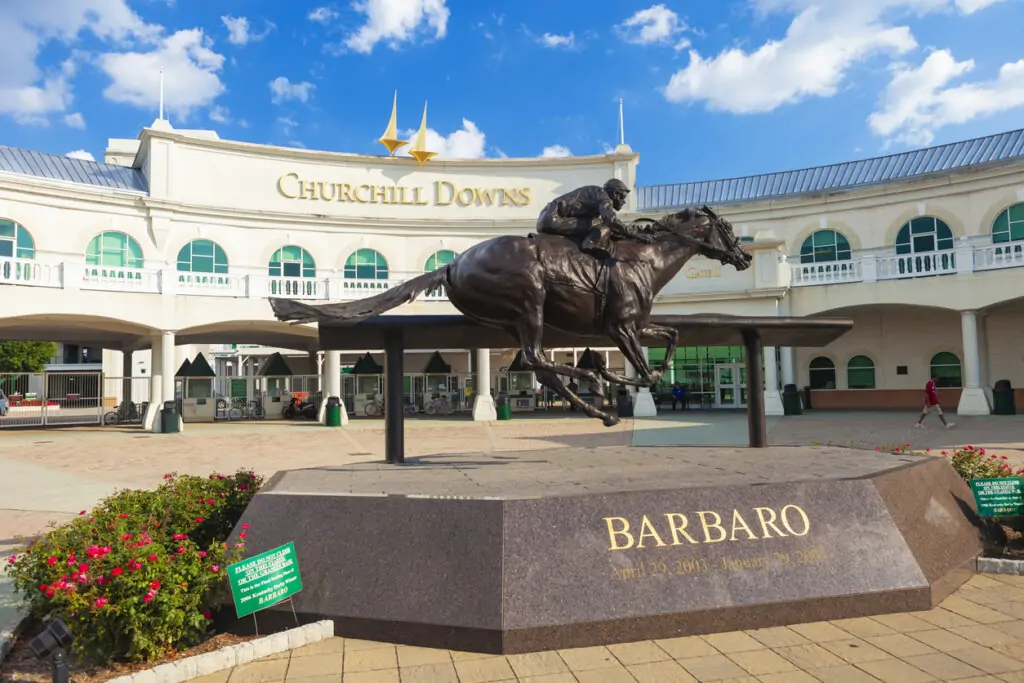 Churchill Downs in Louisville, Kentucky with a statue of the Kentucky Derby
